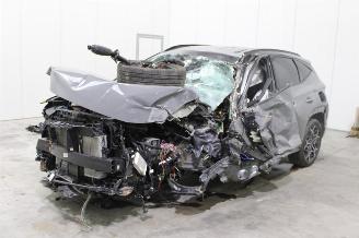 damaged passenger cars Hyundai Tucson  2023/4