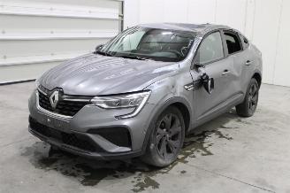 Coche accidentado Renault Arkana  2023/5