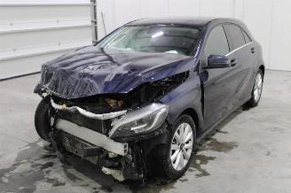 damaged passenger cars Mercedes A-klasse A 180 2017/5