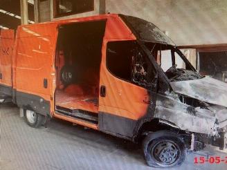 Sloopauto Iveco New daily Diesel 2.998cc 110kW RWD 2016-04 2019/1