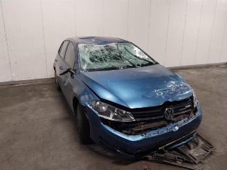 damaged passenger cars Volkswagen Golf Golf VII (AUA), Hatchback, 2012 / 2021 1.6 TDI 16V 2014/3