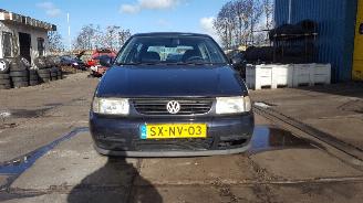 Dezmembrări autoturisme Volkswagen Polo Polo (6N1) Hatchback 1.6i 75 (AEE) [55kW]  (10-1994/10-1999) 1998/2