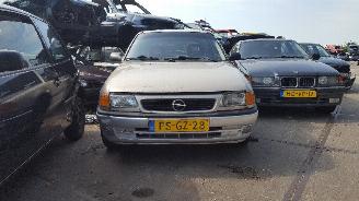 škoda osobní automobily Opel Astra Astra F (53/54/58/59) Hatchback 1.6i GL/GLS (X16SZR) [55kW]  (09-1991/01-1998) 1996/10