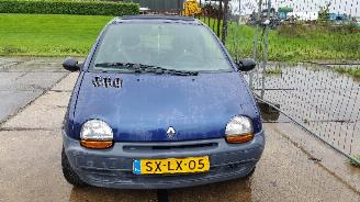 damaged passenger cars Renault Twingo Twingo (C/S06) Hatchback 1.2 (D7F-700) [43kW]  (05-1996/06-2007) 1998/2