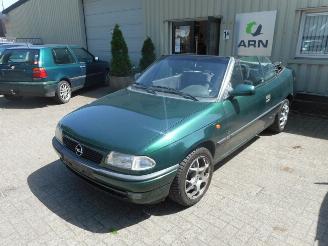 Uttjänta bilar auto Opel Astra cabrio 1996/1