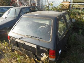 uszkodzony samochody osobowe Opel Corsa  1993/1