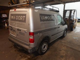 Auto incidentate Ford Transit Connect  2006/4