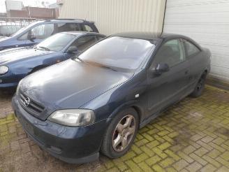 Voiture accidenté Opel Astra COUPE 2001/1