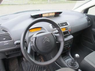 Citroën C4 coupe picture 6