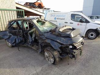 damaged passenger cars Volkswagen Golf 1.2 TSI CYVA 2015/2