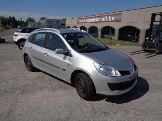 damaged commercial vehicles Renault Clio 1.1 D4F740 JH3176 2009/4