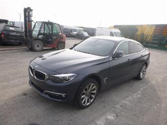 Coche siniestrado BMW 3-serie 318D 2019/9