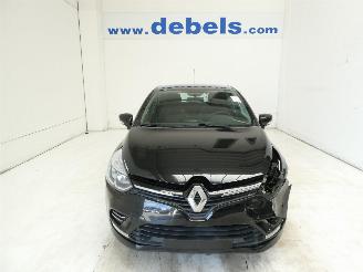 Damaged car Renault Clio 0.9 TCE ZEN 2017/7