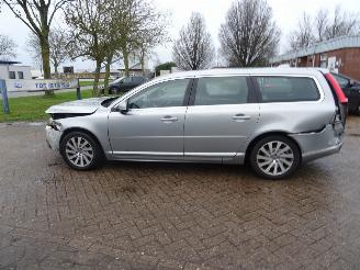 Volvo V-70 2.0   D3  Limited edition picture 4