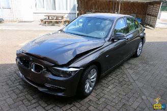 danneggiata veicoli industriali BMW 3-serie (F30) 320D 2012/4