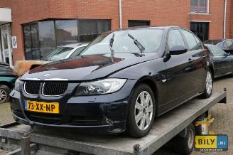 náhradní díly dodávky BMW 3-serie E90 318D 2006/12