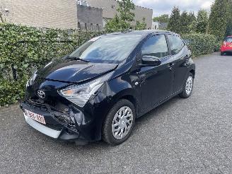 uszkodzony samochody osobowe Toyota Aygo 1.0 AUTOMAAT CAMERA LAGE KM!! NETTE AUTO 2022/3