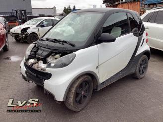 damaged passenger cars Smart Fortwo Fortwo Coupe (451.3), Hatchback 3-drs, 2007 1.0 45 KW 2011/10