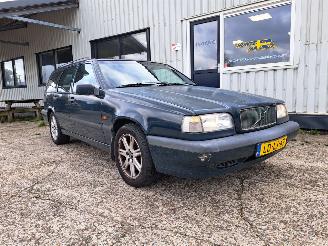 Salvage car Volvo 850 2.5 I AUTOMATIC. 1995/2