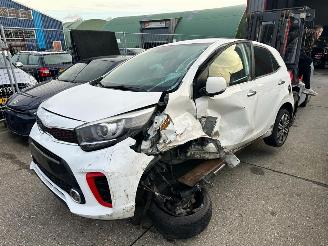 disassembly passenger cars Kia Picanto 1.0 GT LINE 2017/4