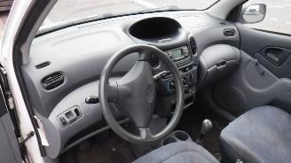 Toyota Yaris-verso  picture 9