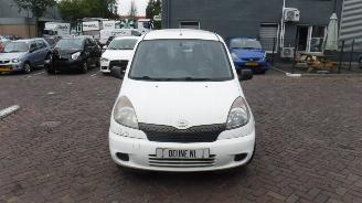 Toyota Yaris-verso  picture 8