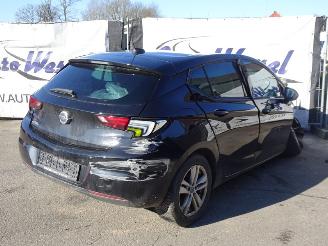Opel Astra 1.6 CDTi picture 3